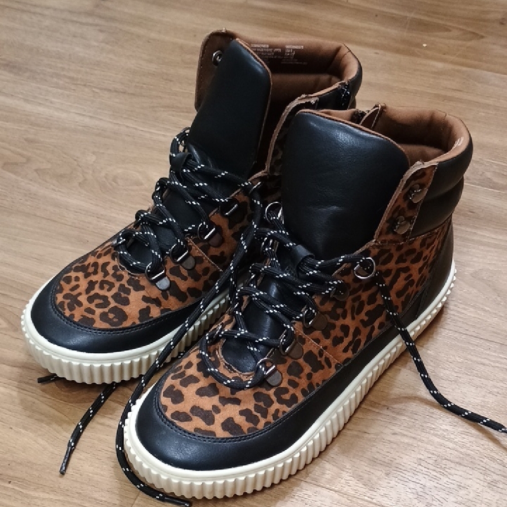 Leopard Print High-Top Sneakers